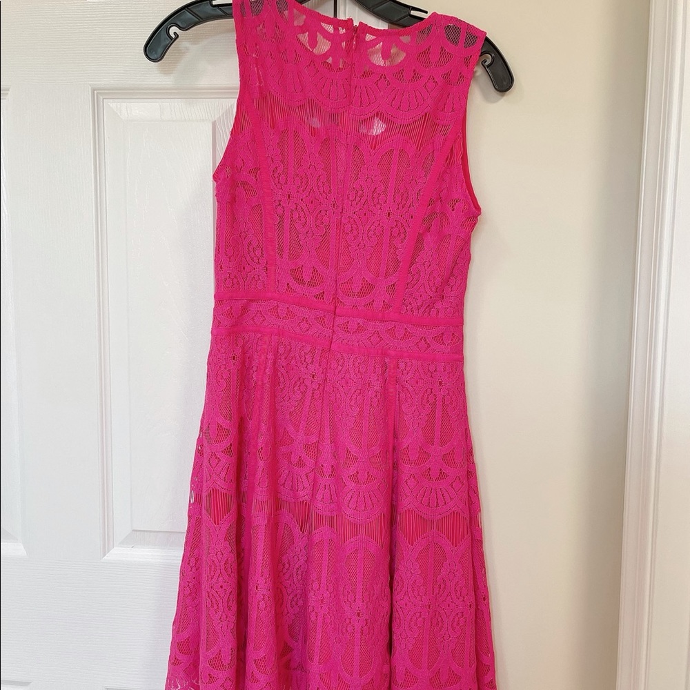 Hot pink lace dress - Picture 4 of 6